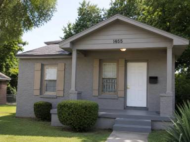 Main picture of 1455 Wabash Ave