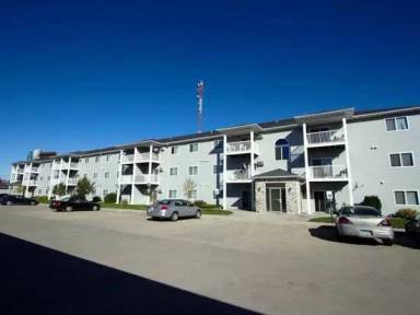 Main picture of 1431 Oak Manor Ave S