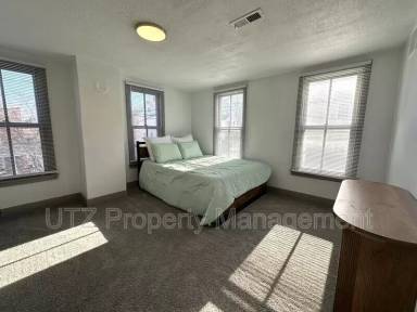 Main picture of 24 Manchester Ave