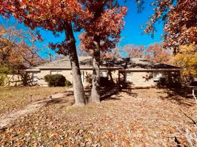 Main picture of 603 Chimney Rock St