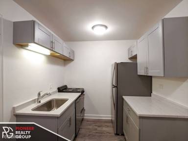 Main picture of 6002 N Winthrop Ave