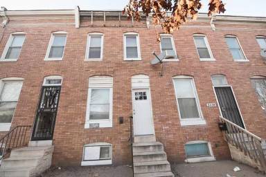 Main picture of 2420 Wilkens Ave