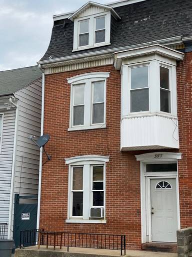 Main picture of 557 W Philadelphia St