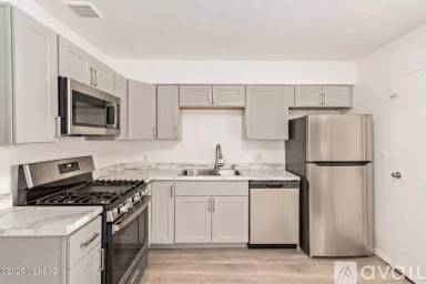 Main picture of 137 S Grande Ave