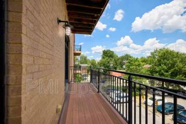 Main picture of 301 Augusta St