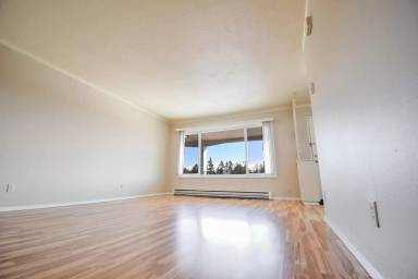 Main picture of 3560 SW Vista Dr