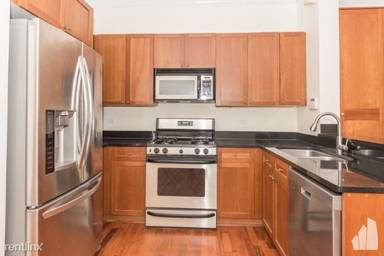 Main picture of 1546 N Orleans St