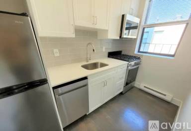 Main picture of 16-40 Queensberry St