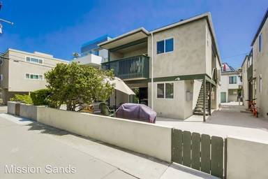 Main picture of 811 Manhattan Ct