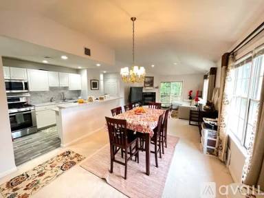 Main picture of 39 Evergreen Cir