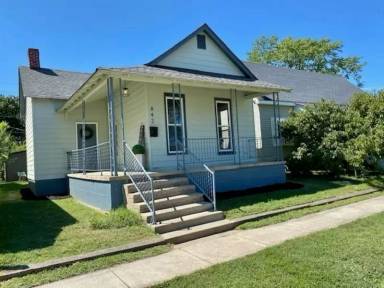 Main picture of 842 Werner Ave