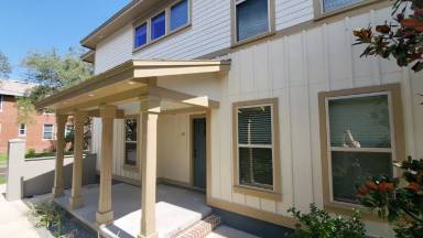 Main picture of 711 NW 10th St