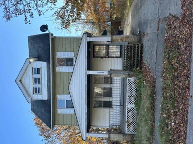 Main picture of 13400 Edgewood Ave