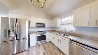 Main picture of 477 Shamrock Ave S