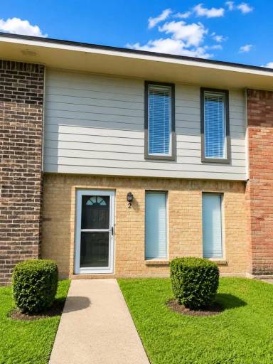 Main picture of 2700 N 16th St Apartments