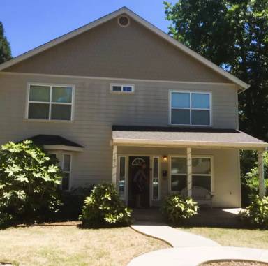 Main picture of 525 W 1st Ave
