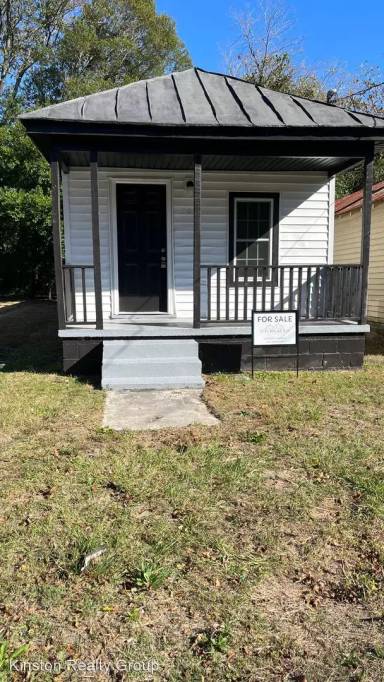 Main picture of 305 N Orion St