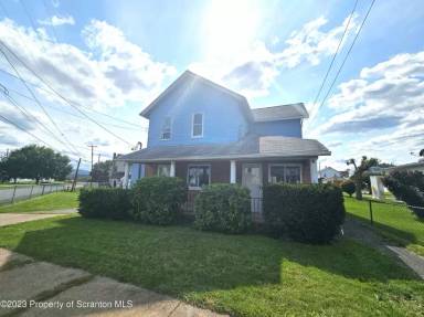 Main picture of 142 E Grace St