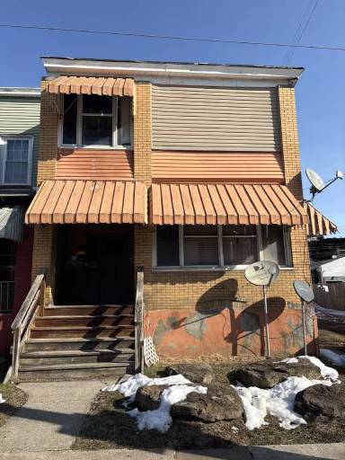 Main picture of 712 Russellwood Ave