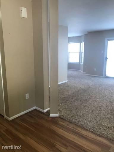 Main picture of 309 Bedford Ct