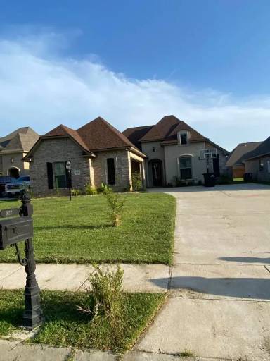 Main picture of 904 Antler Dr