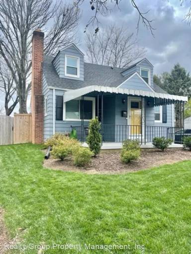 Main picture of 921 Grandin Ave