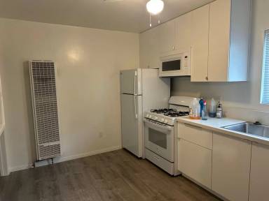 Main picture of 371 Oak Ave