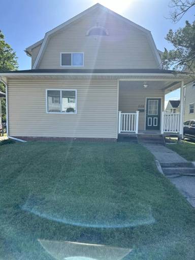 Main picture of 2140 Upton Ave