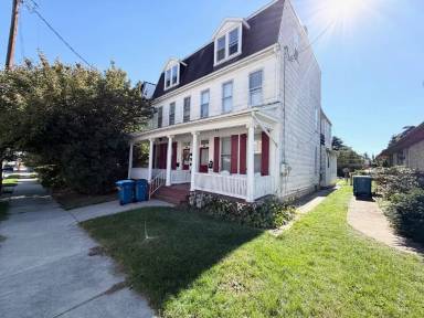 Main picture of 1422 W Philadelphia St