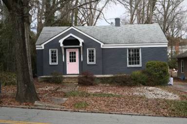Main picture of 808 W Markham Ave