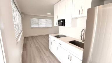 Main picture of 721 N 68th Ter