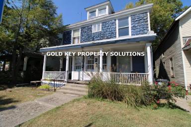 Main picture of 332 W 9th St