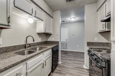 Main picture of Trinity Meadows Condominiums
