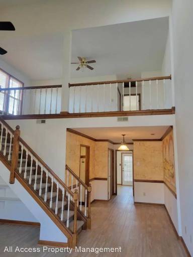 Main picture of 2823 Cardiff Ln