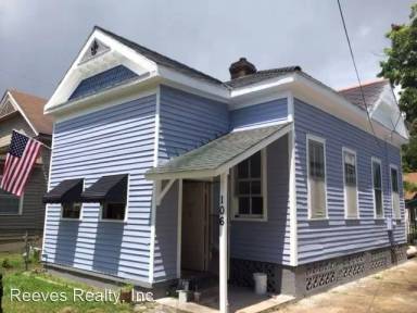 Main picture of 106 N Pine St