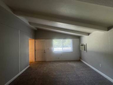 Main picture of 313 S Birchlane Dr