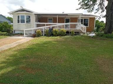 Main picture of 303 Gusmus Ave