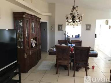 Main picture of 461 Daniels Pointe Dr