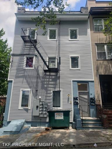 Main picture of 14 Highland Ter