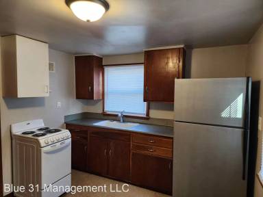 Main picture of 504 N Webb Ave