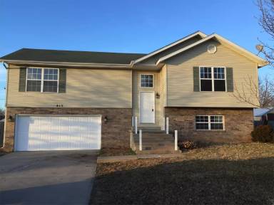Main picture of 415 Jeb St