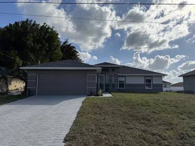 Main picture of 3207 36th St SW