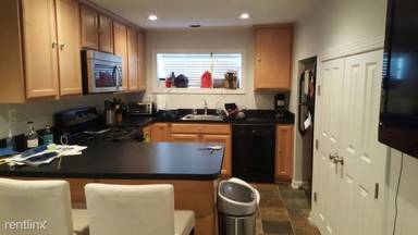 Main picture of 120 S Ellwood Ave