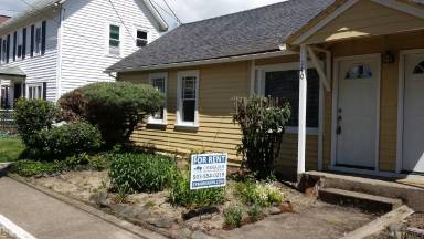 Main picture of 140 S Park St