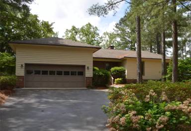 Main picture of 153 Fairway Ln