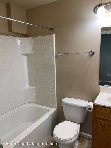 Main picture of 602 Day Ave SW