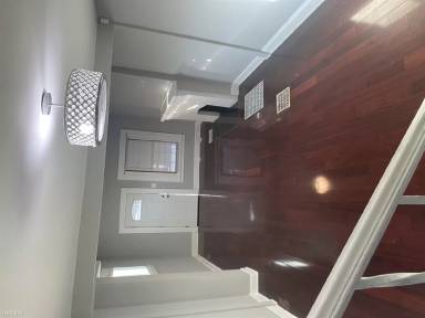 Main picture of 918 Carpenter St