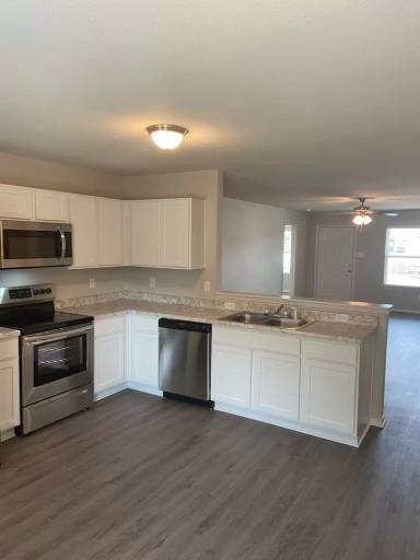 Main picture of 1700-85 Raden St