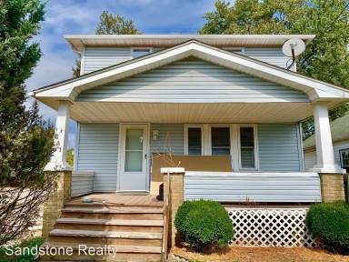 Main picture of 641 Dewey Ave