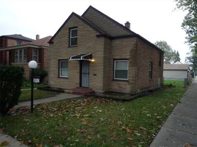 Main picture of 8357 S Hoyne Ave